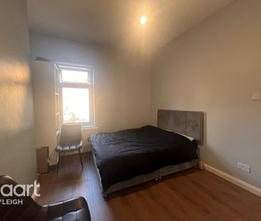 1 bedroom in a flat share to rent - Photo 1