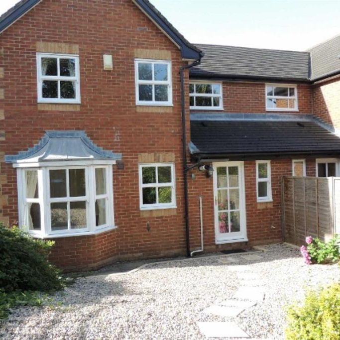 5 bedroom private hall to rent - Photo 1