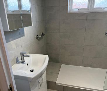 1 bedroom property to rent - Photo 3