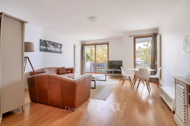 Location appartement, Paris 7ème (75007), 5 pièces, 104.65 m², ref 86406255 - Photo 1