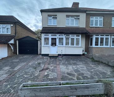 4 bedroom semi-detached house to rent - Photo 5