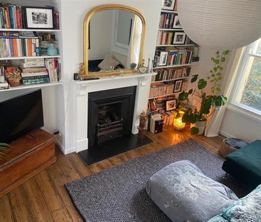 Cumberland Grove, Bristol - Photo 1