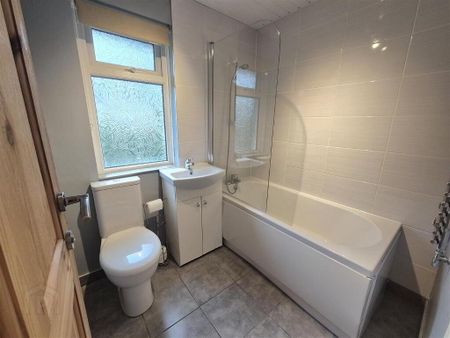 28 Culmore Avenue, Newtownards, BT23 8LD - Photo 2