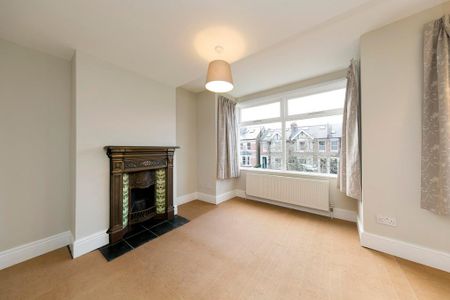 4 bedroom terraced house to rent - Photo 3