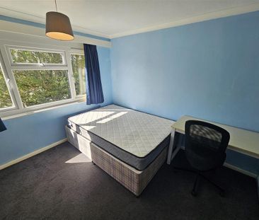 3 bedroom apartment to rent - Photo 3