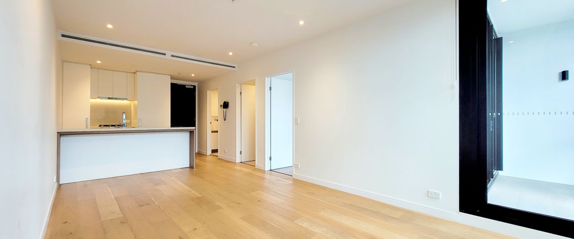 1Bed 1Bath + 1Study + 1Car Penthouse with Stunning City Story Bridge View - Photo 1