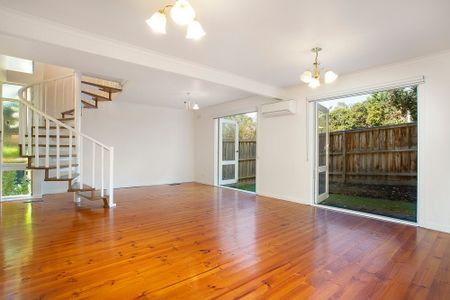 2/32 Howard Street, Box Hill VIC 3128 - Photo 4