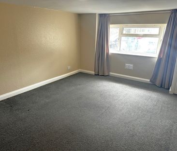 1 Bed Flat, Claremont Road, BS7 - Photo 4