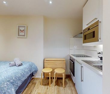 Studio to rent - Photo 3