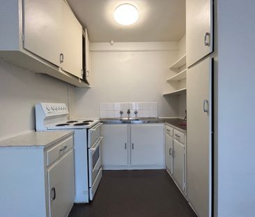 2 / 15 Howe Street, MURRUMBEENA - Photo 3