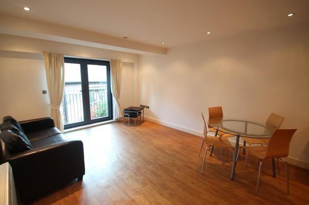 1 bedroom flat to rent - Photo 1
