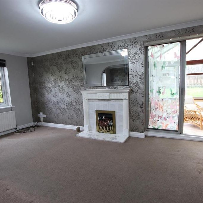 4 bedroom detached house to rent - Photo 1