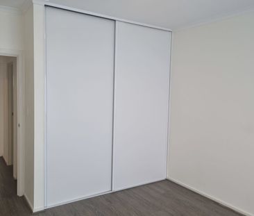 Brilliant location with Pool & Gym - Photo 5