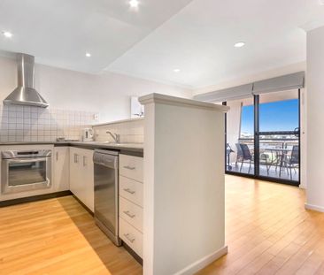 Two Storey Executive Apartment - Photo 3