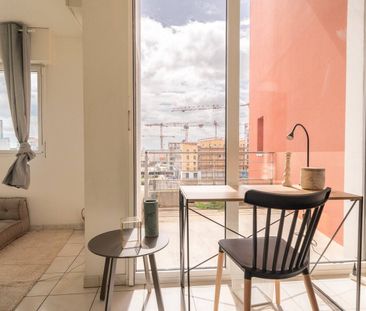 Grand appartement de 89 m² à louer en coliving sur l'île de Nantes - Photo 2