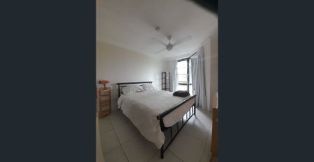 Fully Furnished 2 bedroom apartment - Photo 3