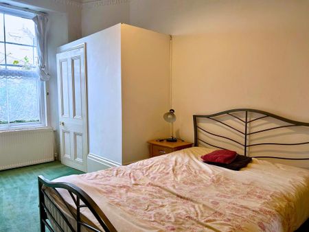 1 bedroom ground floor flat to rent - Photo 4