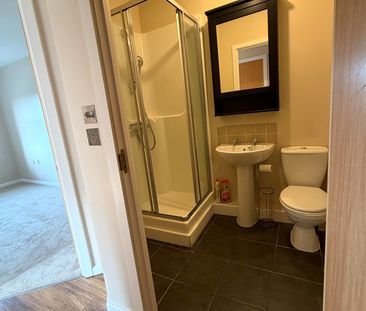 Recently Refurbished One Bedroom Modern Apartment in Northampton - Photo 3