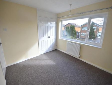 3 Bedroom Link Detached To Let - Photo 4