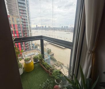 2 Bed Flat, Barge Walk, SE10 - Photo 5