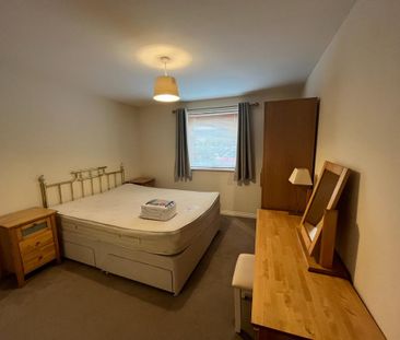 2 bedroom flat to rent - Photo 2