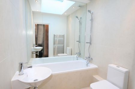2 bedroom flat to rent - Photo 4