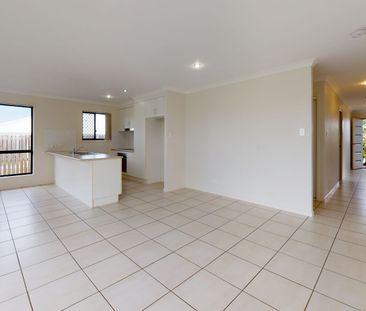 Perfect Family Home! - Photo 1