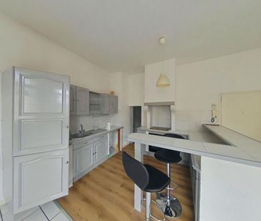 Location Appartement 3 pièces 73m² ROMANS SUR ISERE 26100 - Photo 3