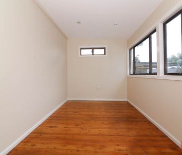 Affordable Three Bedroom Home! - Photo 4