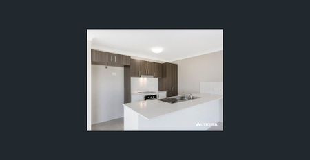 MODERN CONVENIENT FAMILY HOME! - Photo 3