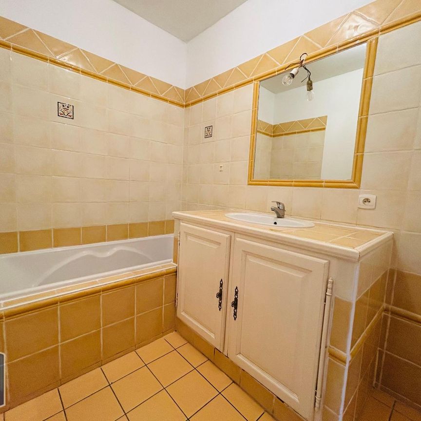 Location Appartement 2 pièces 39m² CARPENTRAS 84200 - Photo 1
