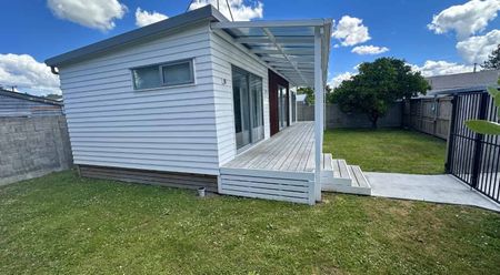 FULLY FENCED, PRIVATE LOCATION - Photo 5