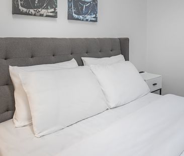 1216 Stanley, Spacious 3-Bedroom Apartment for Rent! - Photo 5