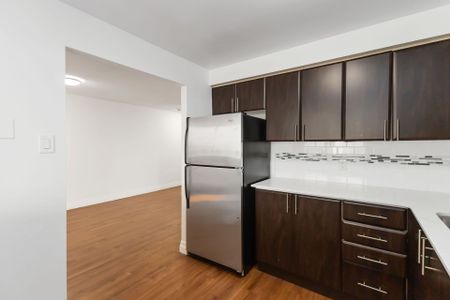 For Lease - 675 RICHMOND Street Unit# 1211, London East, Ontario - Photo 2