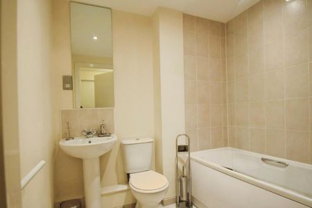 1 bedroom flat to rent - Photo 2