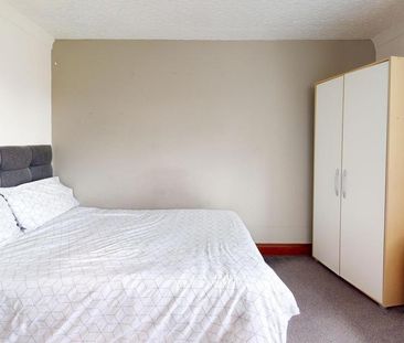6 bedroom house to rent - Photo 4
