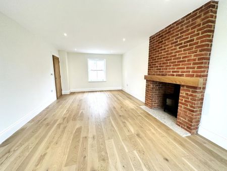 Windmill Hill, Hailsham, East Sussex - Photo 2