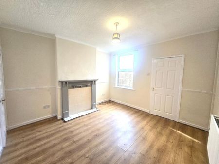 2 bedroom terraced house to rent - Photo 2
