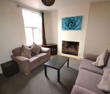 3 bedroom terraced house to rent - Photo 6