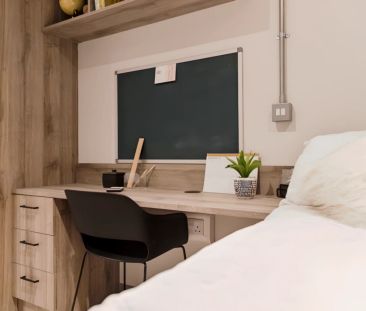 Premium En-suite (Water Facing) - Photo 1