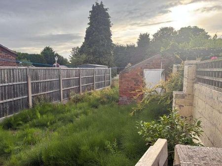 Fieldside, Crowle, Scunthorpe, Lincolnshire, DN17 - Photo 3