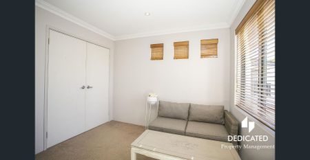 LOW MAINTENANCE IN CONVENIENT LOCATION - Photo 4