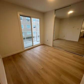 CONDO-renovated-BRIGHT-dishwasher-LAUNDRY-2 balconies-CLEAN - Photo 1