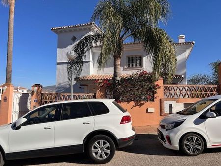 Alquiler de casa o chalet independiente en Urbanización Cerrado del Aguila - Photo 5