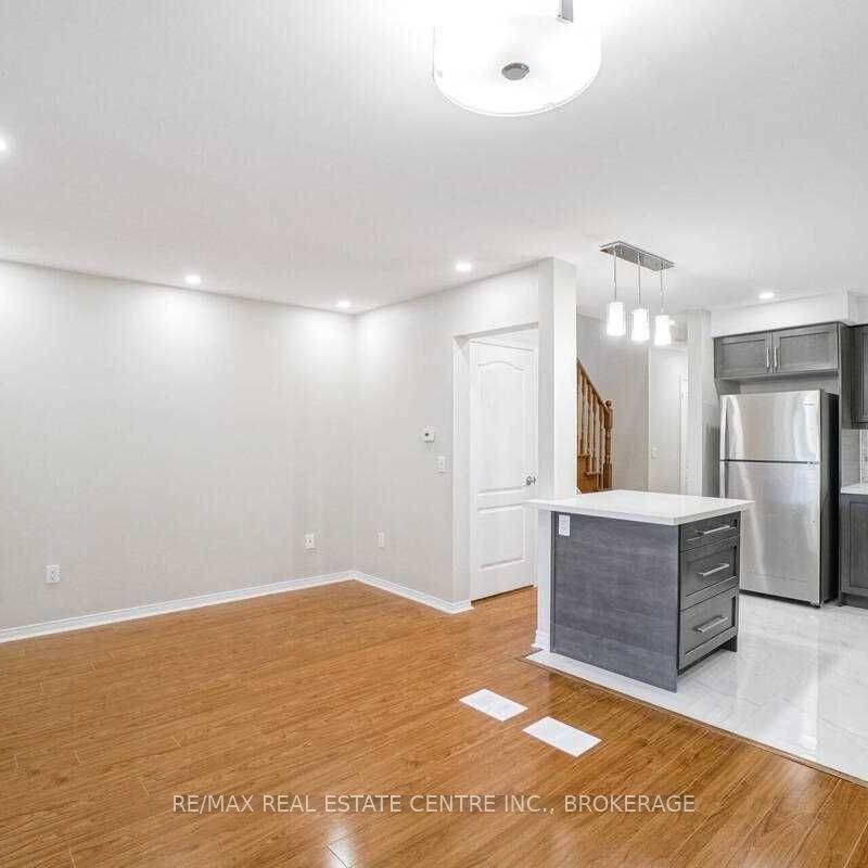 For Lease - 833 Scollard Court Unit# 92, Mississauga, Ontario - Photo 1