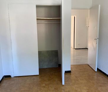 Location Appartement 3 pièces 58m² DRAGUIGNAN 83300 - Photo 3