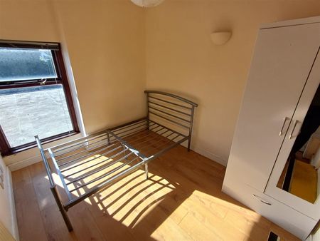 7 Bed House To Let On Coburn Street, Cardiff - Photo 3