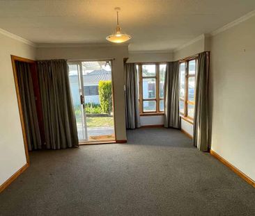 Sunny 1 bed home in Burwood - Photo 5