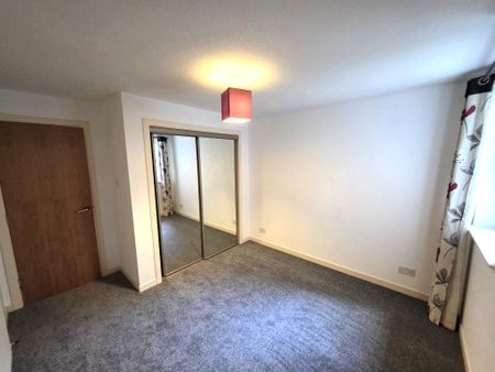 3 bedroom flat to rent - Photo 5