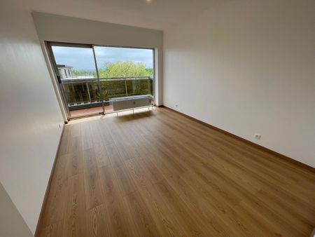 Lumineux appartement 2ch + terrasse à 1140 Evere  Loyer: 1 250 € - Photo 4